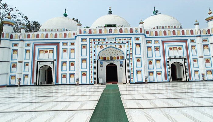 ৩৬১ বছরের ঐতিহ্য ‘আরিফাইল শাহী জামে মসজিদ’