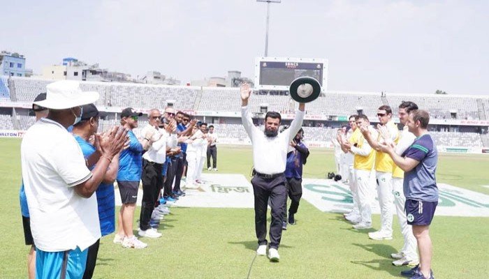 মিরপুরে ‘গার্ড অব অনার’ পেলেন আলিম দার