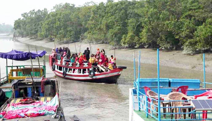 রাত থেকে সুন্দরবনে পর্যটক-বনজীবীদের প্রবেশে নিষেধাজ্ঞা