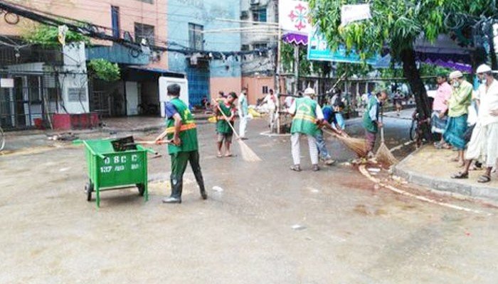 সাড়ে ১১ ঘণ্টায় শতভাগ বর্জ্য অপসারণ দাবি ডিএসসিসির