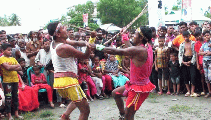 টাঙ্গাইলে গ্রাম-বাংলার ঐতিহ্যবাহী লাঠি খেলা