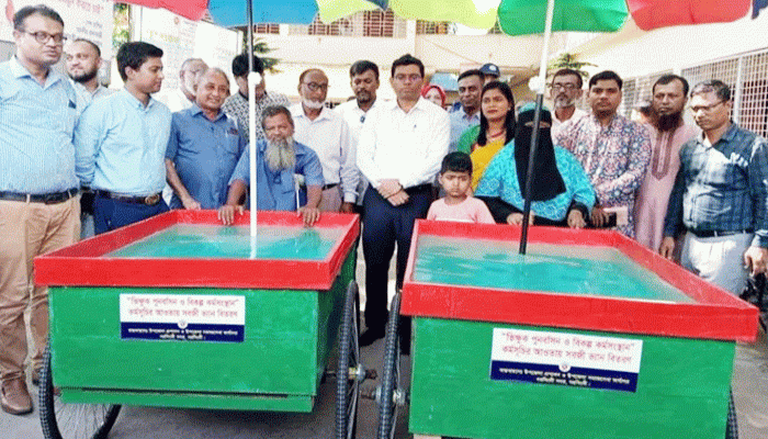 ভিক্ষুক পুনর্বাসনে সহায়ক উপকরণ বিতরণ নরসিংদীতে