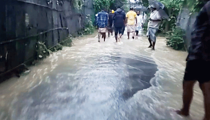 কক্সবাজারে ২ লাখ মানুষ পানিবন্দি