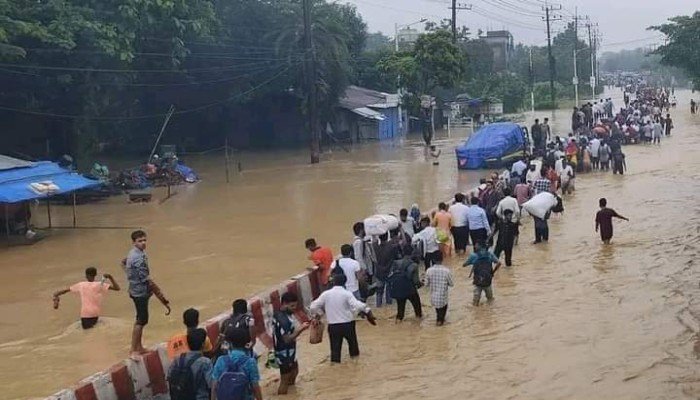 চট্টগ্রামে ফের ভারীবর্ষণ, দুর্ভোগে পরীক্ষার্থীরা