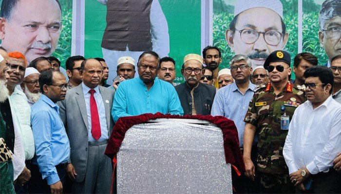 কৃষক-চা শ্রমিকদের কারও হাতের পুতুল করা যাবে না: বাণিজ্যমন্ত্রী