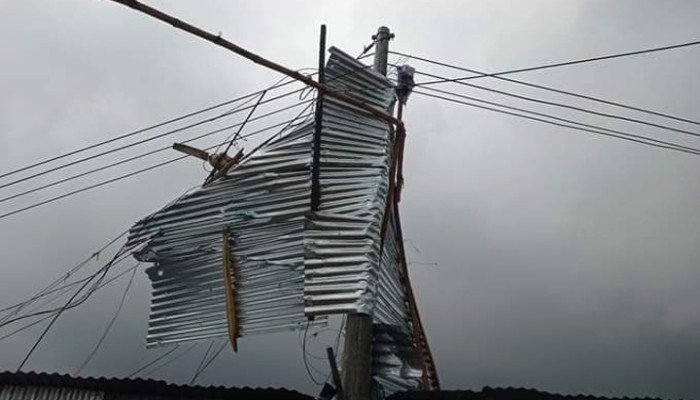 সরাইলে ঘূর্ণিঝড়ে লণ্ডভণ্ড  ২০ ঘরবাড়ি