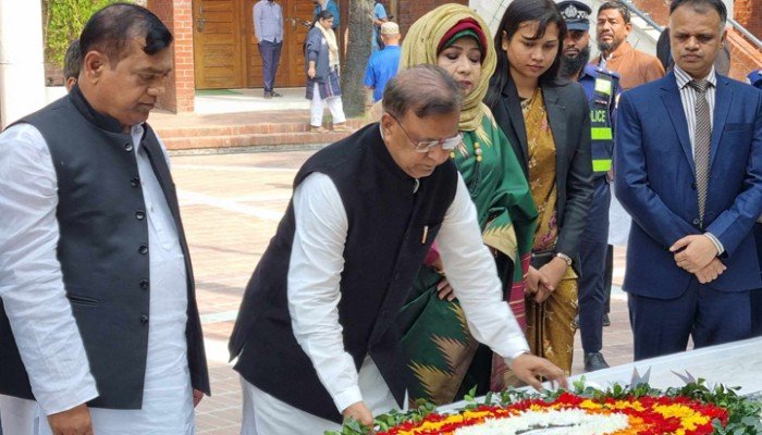 শেখ লুৎফর রহমান গ্রন্থাগার ও গবেষণা কেন্দ্র’ এর নির্মাণ কাজ পরিদর্শন করলেন সংস্কৃতি প্রতিমন্ত্রী