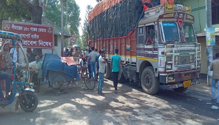 একদিন বন্ধের পর হিলি দিয়ে আমদানি-রপ্তানি শুরু