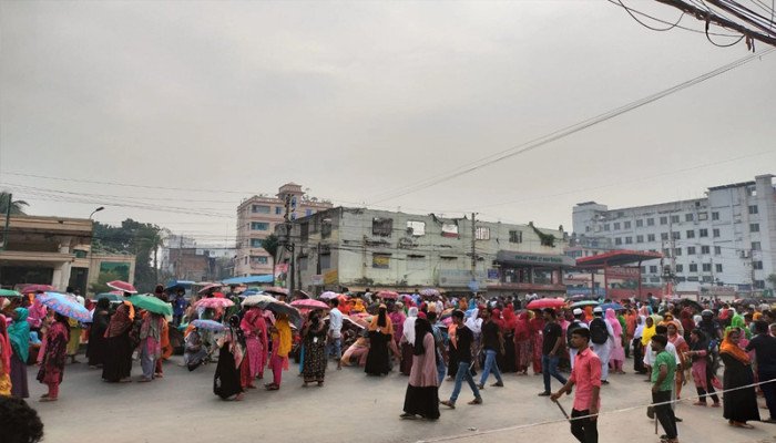 টঙ্গীতে ফের শ্রমিকদের মহাসড়ক অবরোধ