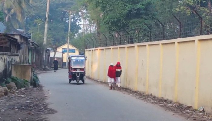 দিনাজপুরে কমছে তাপমাত্রা, বাড়ছে শীত